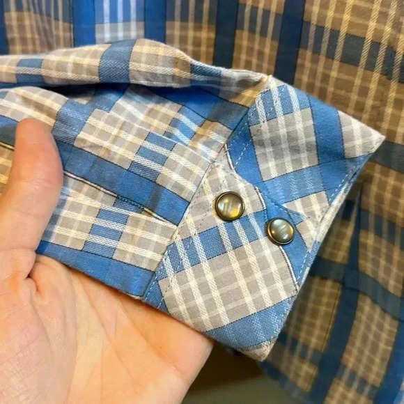 Shirt - Picture 5 of 6